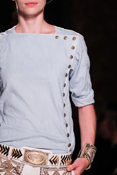 Look 34